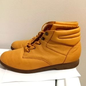 Vtg 8ps Danexx Leather booties